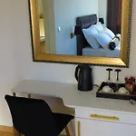 Casari & شقة